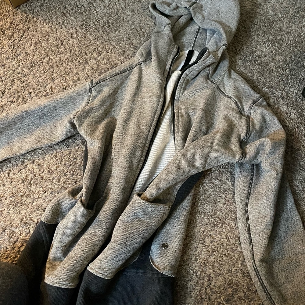 Vintage lululemon hooded jacket - size 8